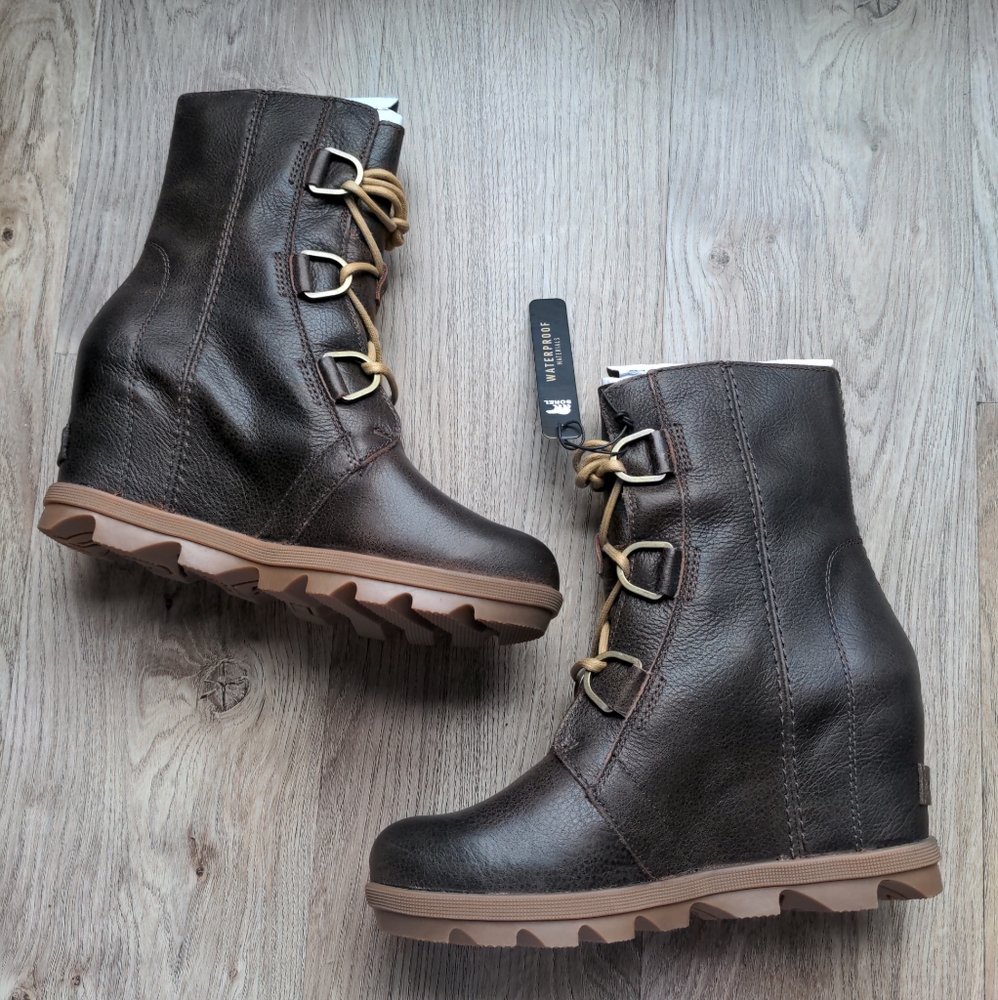 Sorel Joan Of Arctic Boots - Picture 10 of 11